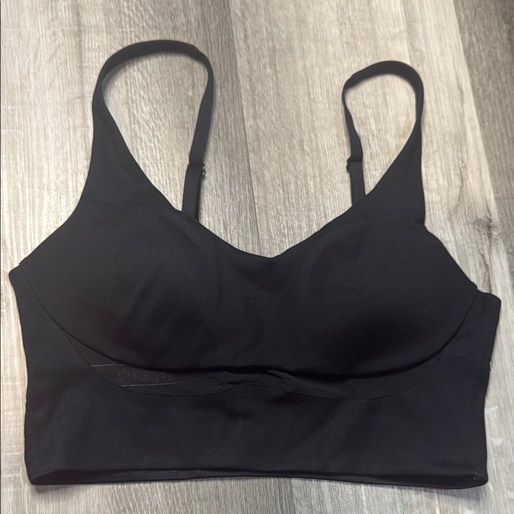 Victoria's Secret black lightweight sports bra